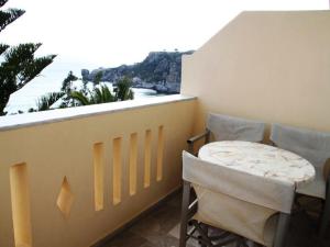 Gallery image of Oasis Studios in Rodakino +28 photos