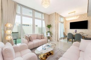 PVH - Serene 3 BR Villa - Private Backyard - Mimosa