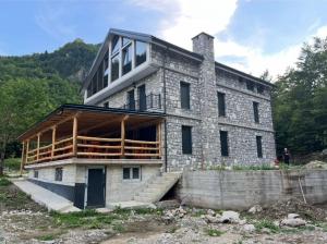 a house is being constructed with at Guest House Ropojan in Vusanje