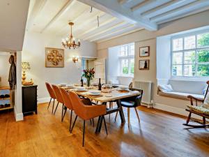 a dining room with a table and chairs at 4 Bed in Middleham oc-g0189 in Middleham
