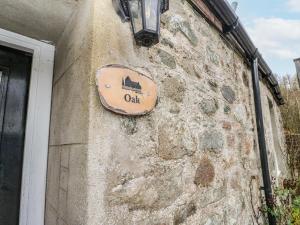 Gallery image of Oak in Inveraray