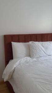 Кровать или кровати в номере Apartment 030