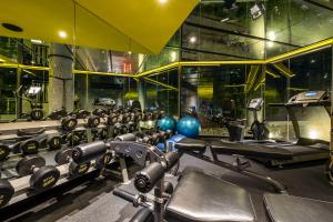 Das Fitnesscenter und/oder die Fitnesseinrichtungen in der Unterkunft Mera Mare Pattaya
