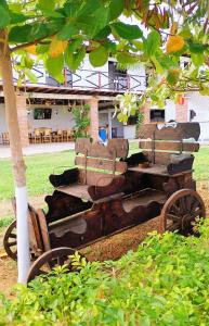 Jardí fora de Casa Bugambilia