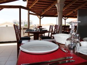 Afbeelding uit fotogalerij van Hotel Les Orchidées in Cotonou