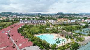 an aerial view of a resort with a swimming pool at Kavy Homestay in Thôn Trường Giang