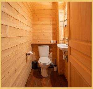 a small bathroom with a toilet and a sink at Maison Méserier I T3 I Publier in Publier +10 photos