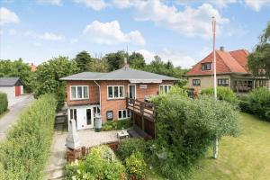 an aerial view of a brick house at 4033-Stege-Kirkebakken-33 in Stege