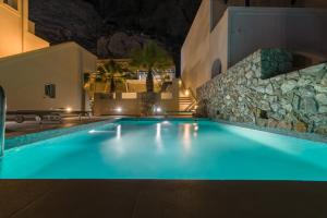 The swimming pool at or close to Antinea Suites Hotel & Spa