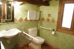 Un baño de Posada La Gatera