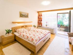Llit o llits en una habitació de Landhaus Gruden Sommerberg