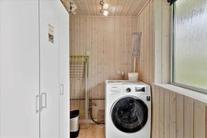 a washer and dryer in a small room at 20145-Ulfborg-Knakvej-16 in Ulfborg