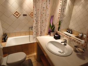 Bany a Villa Gomfoi Trikala - Smart Town BnB 39 fotos més