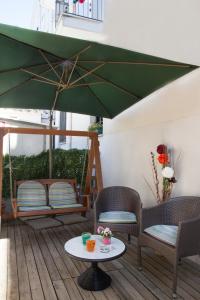 A seating area at Hotel Penny