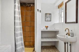 a white bathroom with a sink and a mirror at SL349-Slagelse-Kongsmarkvej-259 in Slagelse +25 photos