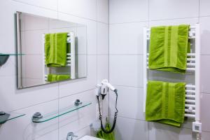 A bathroom at Apart Mirjam