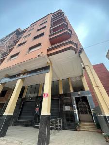 a building with the front entrance of a building at appartement confortable in Berkane