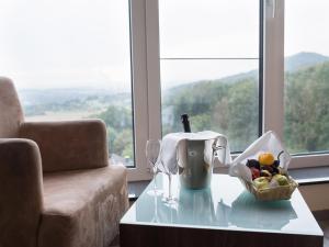 Nespecifikovaný výhled na hory nebo výhled na hory při pohledu z hotelu