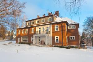 Manor House v zimě