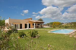 an image of a villa with a swimming pool at Son Coves Petit in Campos