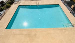 an overhead view of a swimming pool on a building at Gila Bend Lodge in Gila Bend