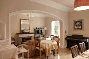 Posezení v ubytování Hostal Canigó