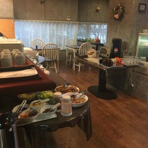 a room with a buffet of food on a table at Hotel Niihama Hills in Niihama +20 photos