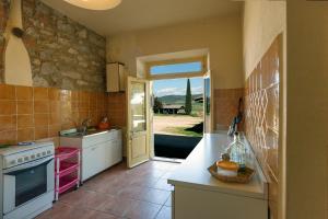 Kuchyňa alebo kuchynka v ubytovaní Agriturismo La Valentina Nuova