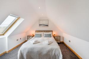 a bedroom with a bed and a window at 2 Bed in Hatton oc-t32765 in Peterhead