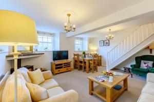 a living room with a couch and a table at 3 Bed in Bainbridge oc-c28300 in Bainbridge