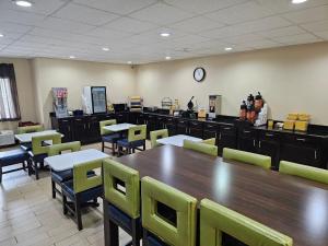 Gallery image of Days Inn by Wyndham Ashland in Cannonsburg