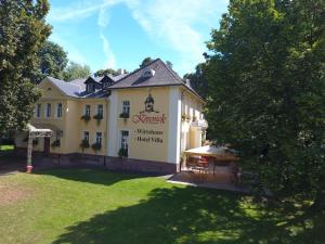 Foto da galeria de Hotel Villa Wirtshaus Köpenick em Hofgeismar