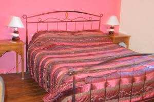 プラードにあるVilla Lafabregueの表示料金はベッド1台分です。