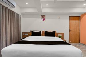 Gallery image of Collection O Hotel Orange Tree in Ahmedabad