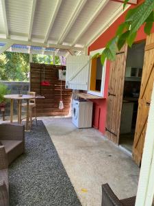 Gallery image of Logement entier, Bungalow ou T2 in Sainte-Rose
