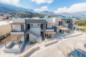 a house with a view of the mountains at AORA Asites Mountain View in Kato Asites