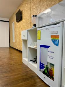 a room with a counter with a box on it at Mini Suites Cuarto Piso Alkimya in Loja
