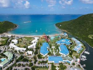 an aerial view of the resort and the ocean at Suite studio à Anse Marcel - 2 pers. - FR-1-734-87 in Marigot
