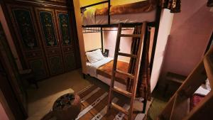 an overhead view of a bedroom with bunk beds at La Kasbah Salam Hostel in Fez