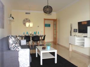 TV a/nebo společenská místnost v ubytování Benalmádena Del Mar Apartments