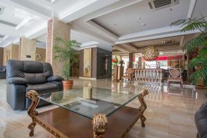 Un lugar para sentarse en Prima In Hotel Malioboro