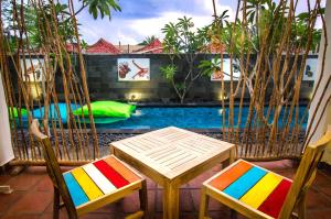 Blue Marlin Dive Resort Trawangan内部或周边的泳池