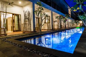 Blue Marlin Dive Resort Trawangan内部或周边的泳池