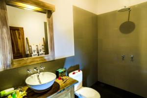Blue Marlin Dive Resort Trawangan的一间浴室