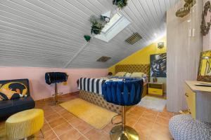 a room with a bed and a couch in it at Vila Andja in Banjole,Istrien by Istrabook in Banjole