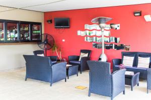 O lounge ou bar de Best Western Bungil Creek Motel