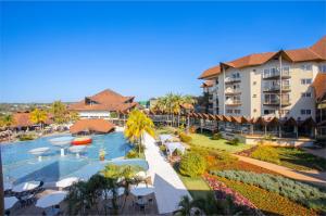 an aerial view of a resort with a swimming pool at Recanto Cataratas - Thermas, Resort e Convention in Foz do Iguaçu