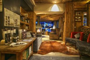 Istumisnurk majutusasutuses Hotel Marmolada