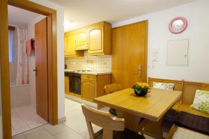 Kuchyň nebo kuchyňský kout v ubytování Bolero Appartements
