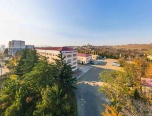 an overhead view of a city with a street and buildings at Fude Hotel T bilis第比利斯富德酒店 in Tbilisi City